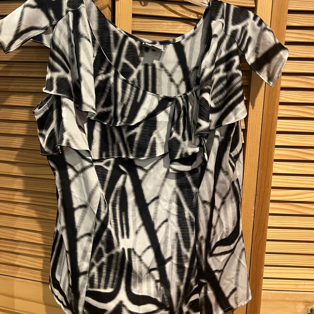 Worthington Black and White Ruffled Asymmetrical Blouse